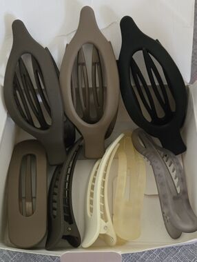 8 Neutral Tone Hair Claw Clip Set - Mixed Browns, Black & Cream. Brand NEW